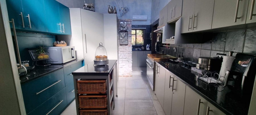 5 Bedroom Property for Sale in Dan Pienaar Free State